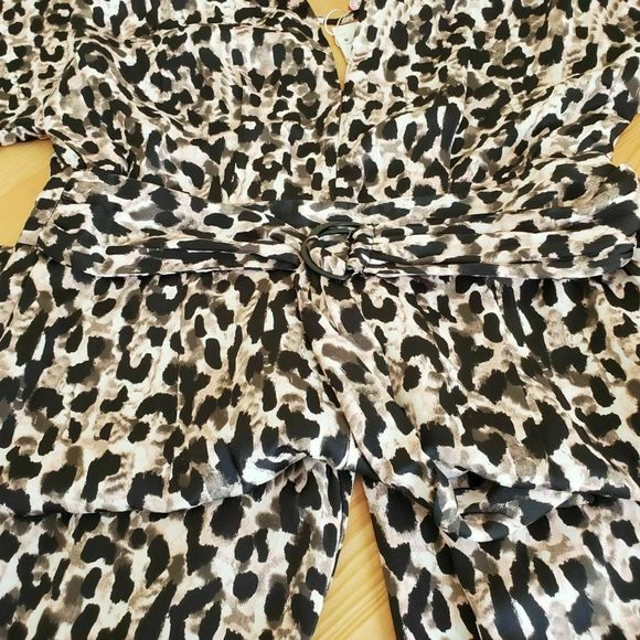 RED CARTER Vivian Size Large Jumpsuit Black / Cheetah Print $198+ - Picture 4 of 8
